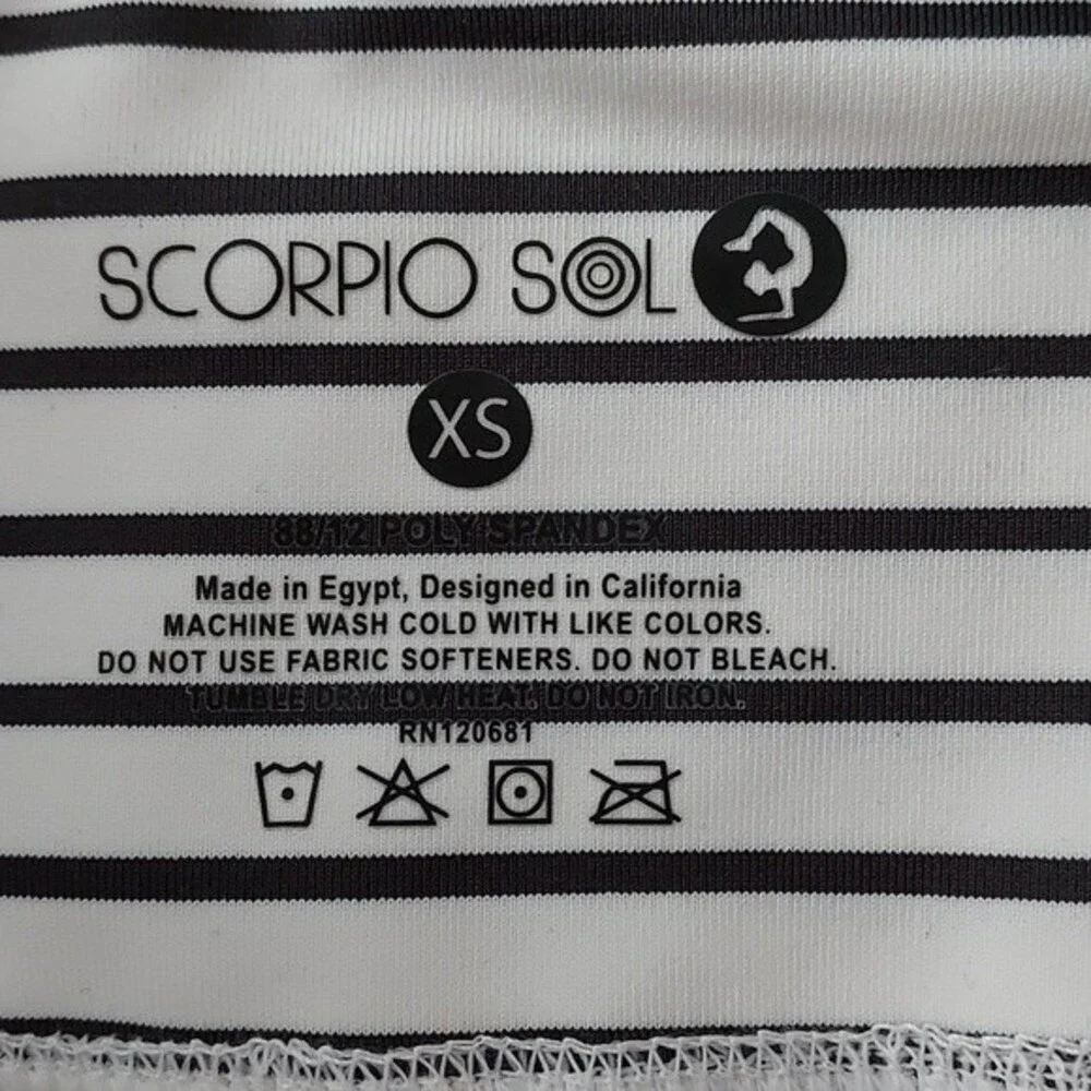 NWOT SCORPIO SOL‎ Capri Crop Leggings Pants White Navy Blue Stripes - Picture 4 of 4